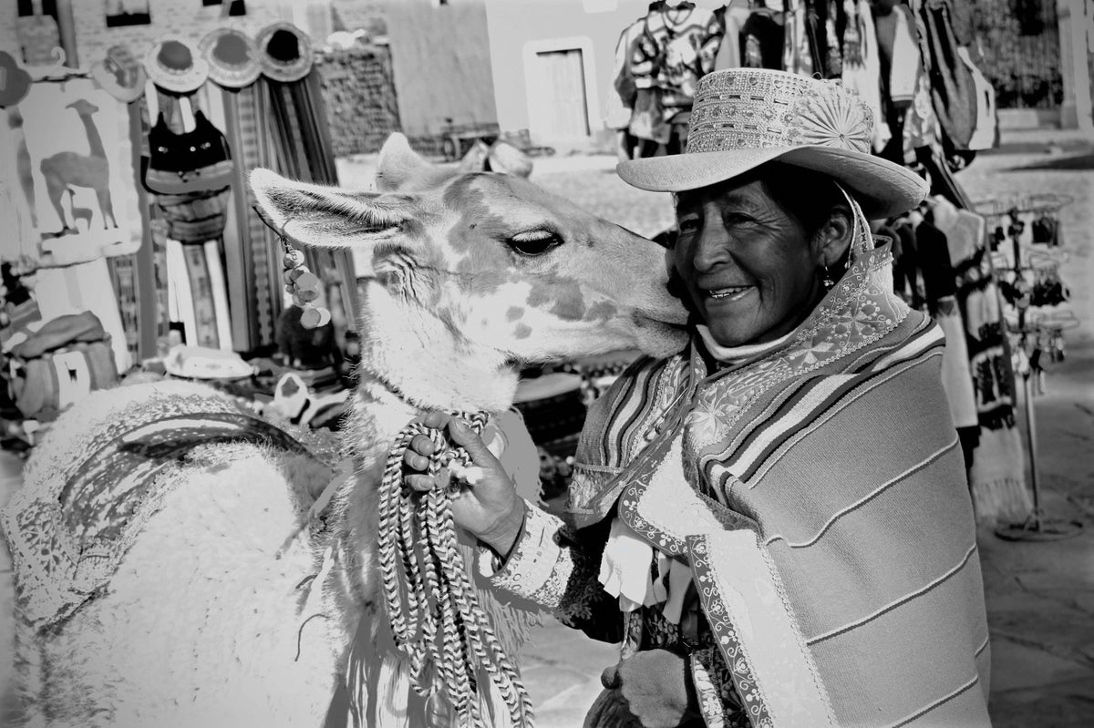 Archival study of Spanish cultural texture
