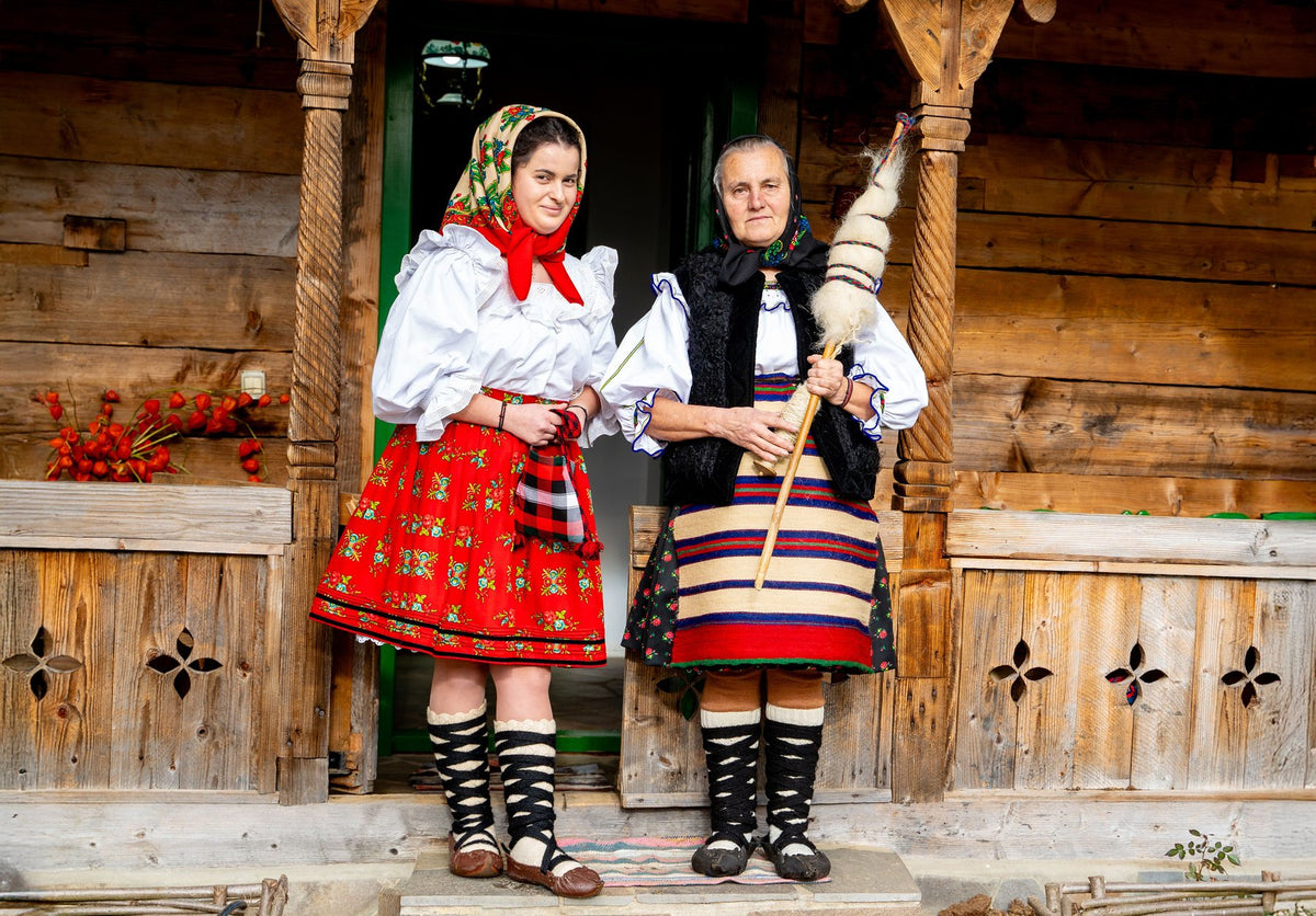 Archival study of Romanian cultural texture