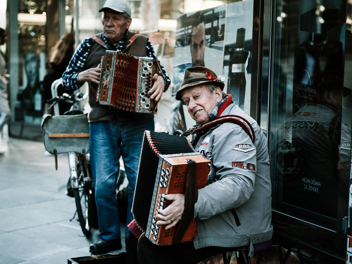 Archival study of Slovenian cultural texture