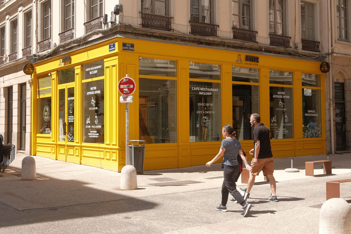 Archival study of French cultural texture