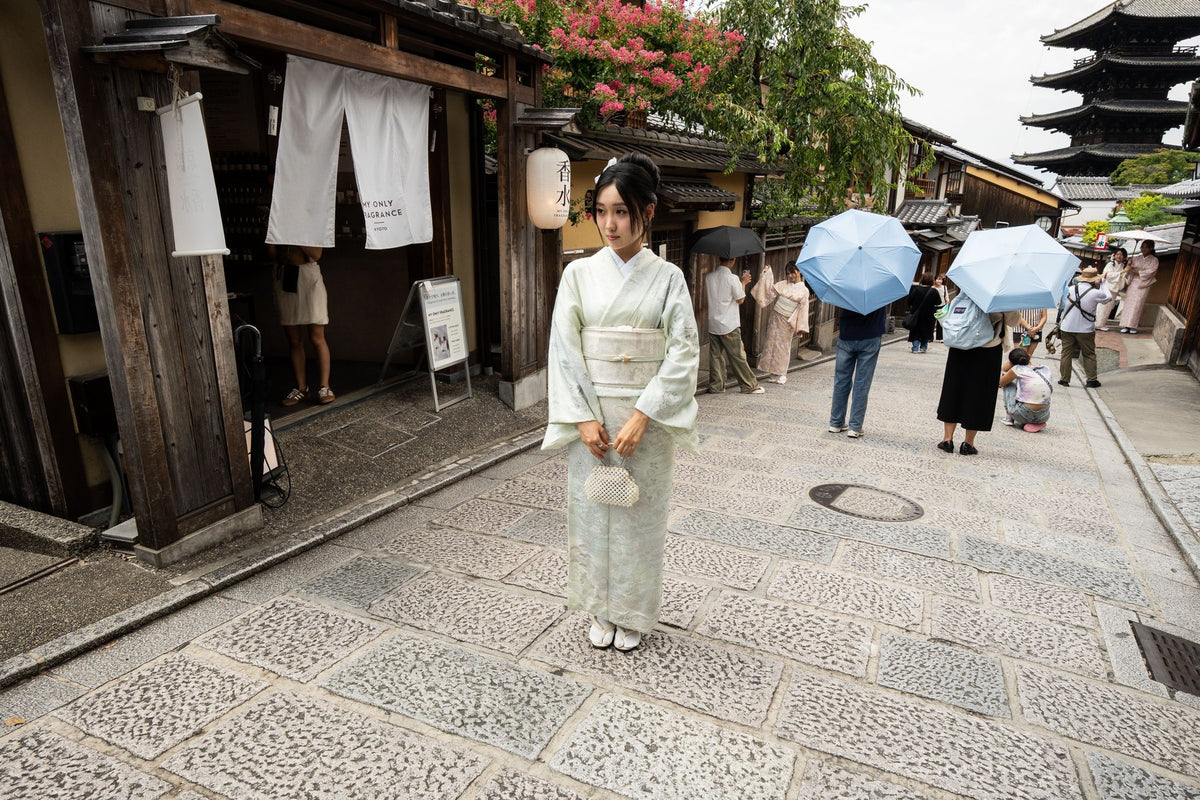 Archival study of Japanese cultural texture