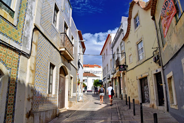 Archival study of Portuguese cultural texture