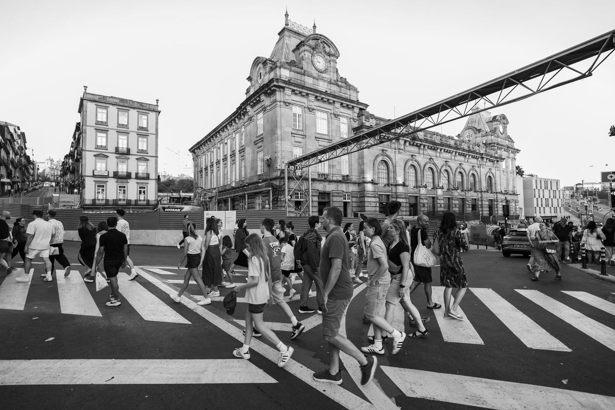Archival study of Portuguese cultural texture