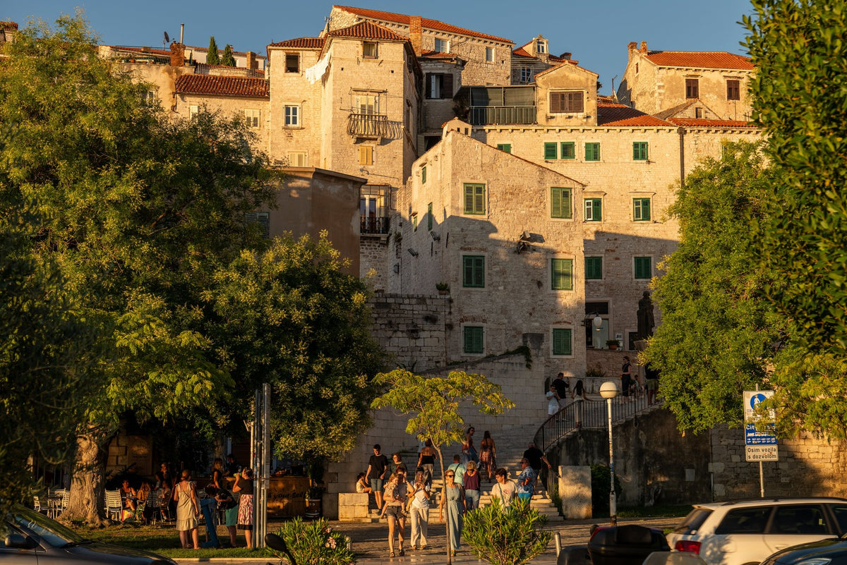 Archival study of Croatian cultural texture
