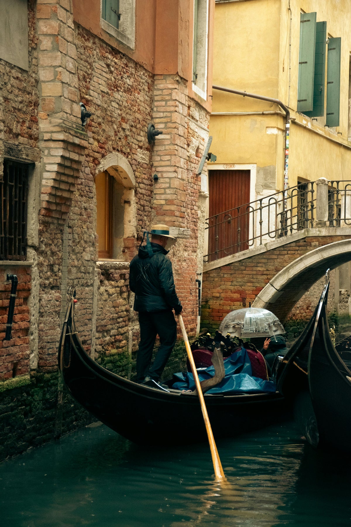 Archival study of Italian cultural texture